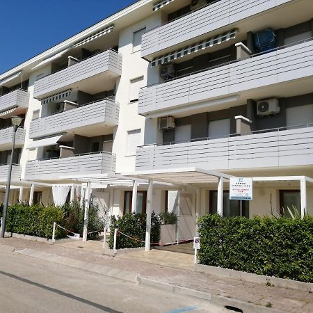 Condominio Diana Est- Gemini Bibione Exteriör bild